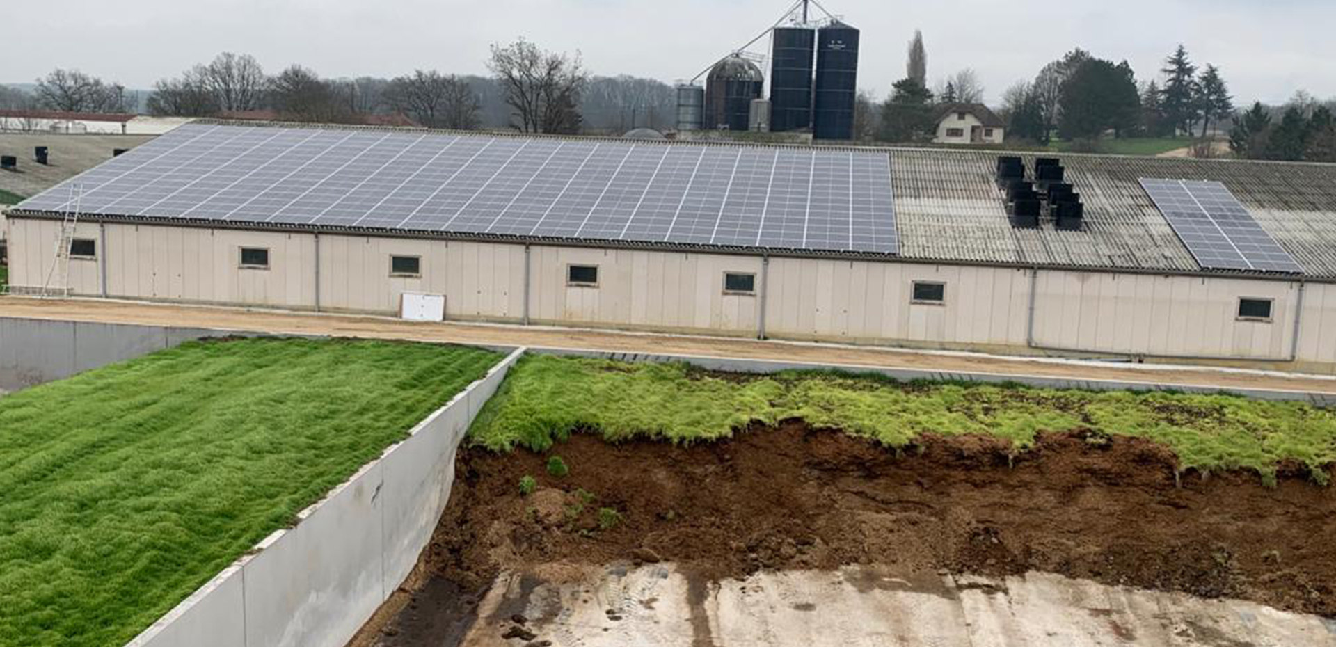 installation-panneaux-photovoltaiques-pour-agriculteurs-